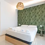 3111 - Penthouse Apartment *